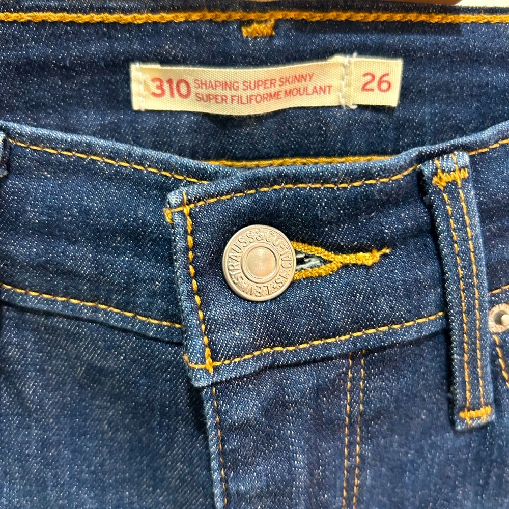 Levi’s- 310 Jeans